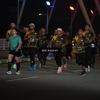 Runner Photo 6133052