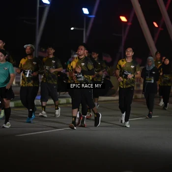 Runner Photo 6133058