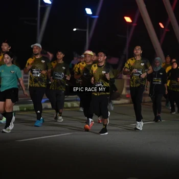 Runner Photo 6133061