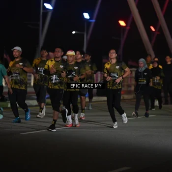 Runner Photo 6133074