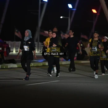 Runner Photo 6133101