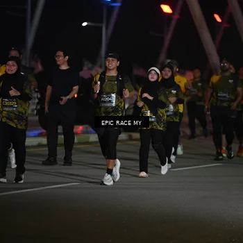 Runner Photo 6133109