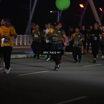 Runner Photo 6133132