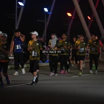 Runner Photo 6133173
