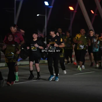 Runner Photo 6133229