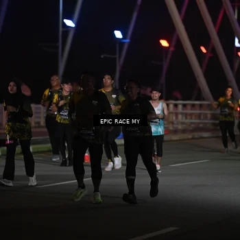 Runner Photo 6133251