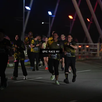 Runner Photo 6133253