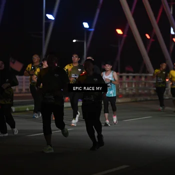 Runner Photo 6133254