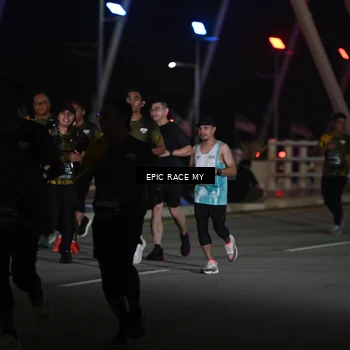 Runner Photo 6133257
