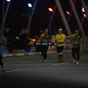 Runner Photo 6133279