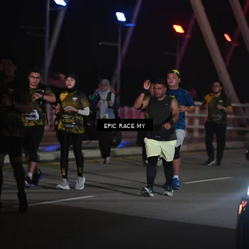Runner Photo 6133348