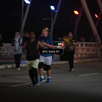 Runner Photo 6133365