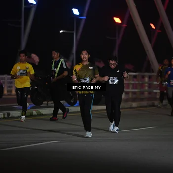 Runner Photo 6133398