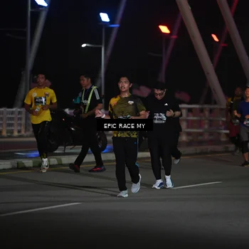 Runner Photo 6133401