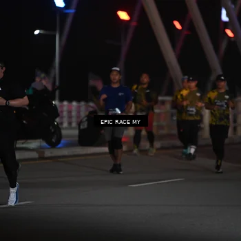 Runner Photo 6133414