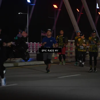 Runner Photo 6133415