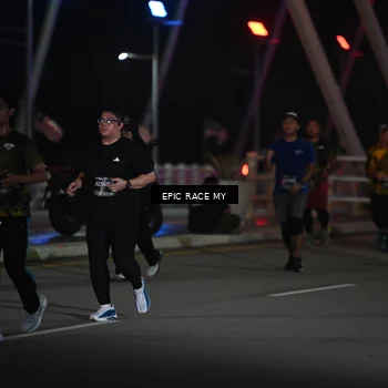 Runner Photo 6133419