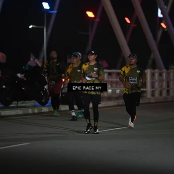 Runner Photo 6133439