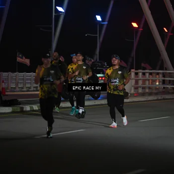 Runner Photo 6133473