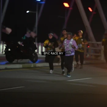 Runner Photo 6133499