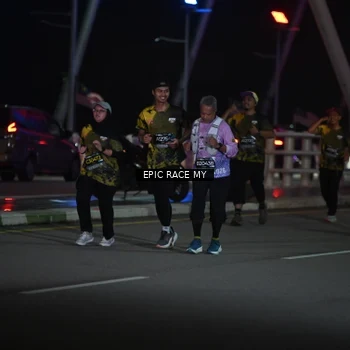 Runner Photo 6133510