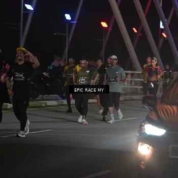 Runner Photo 6133556