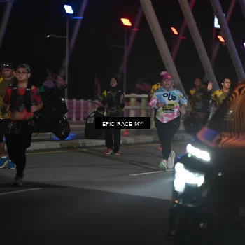 Runner Photo 6133573