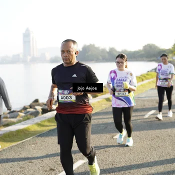Runner Photo 6133599