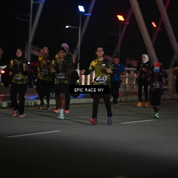 Runner Photo 6133613