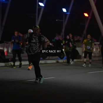 Runner Photo 6133663