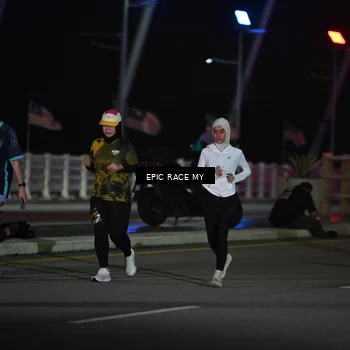 Runner Photo 6133717