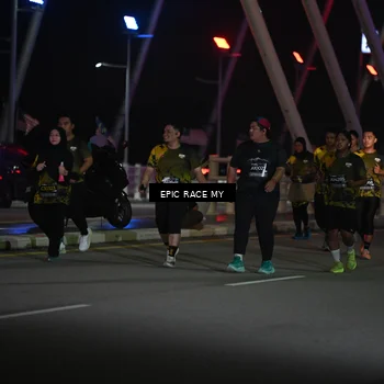 Runner Photo 6133719