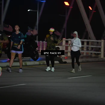 Runner Photo 6133752