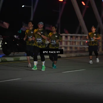 Runner Photo 6133754