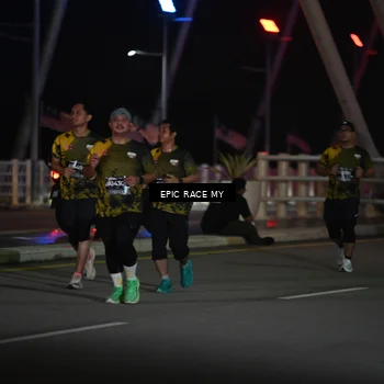 Runner Photo 6133766