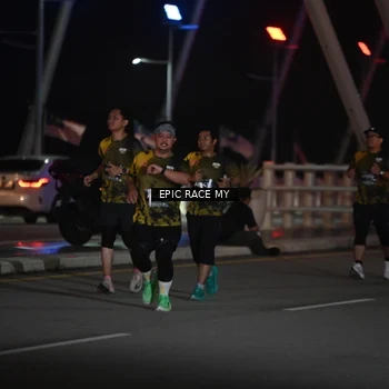 Runner Photo 6133774