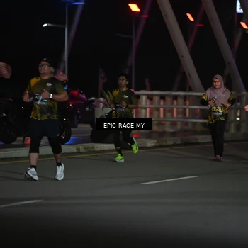 Runner Photo 6133779