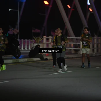 Runner Photo 6133795