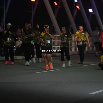 Runner Photo 6133826