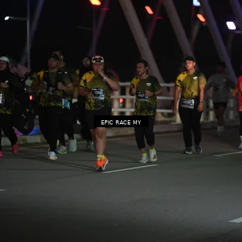 Runner Photo 6133848