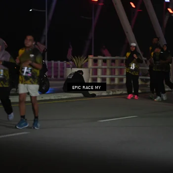 Runner Photo 6133849