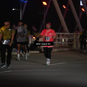 Runner Photo 6133882