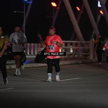Runner Photo 6133893