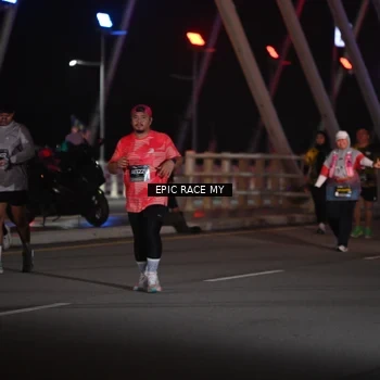 Runner Photo 6133912