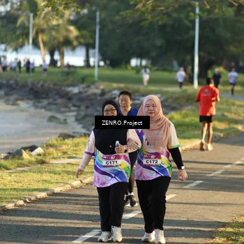 Runner Photo 6133914