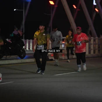 Runner Photo 6133925