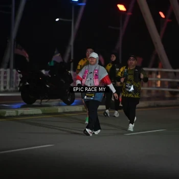 Runner Photo 6133935