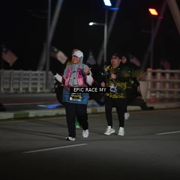 Runner Photo 6133942