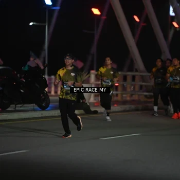 Runner Photo 6133975