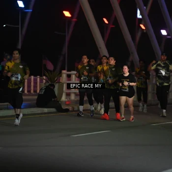 Runner Photo 6133994